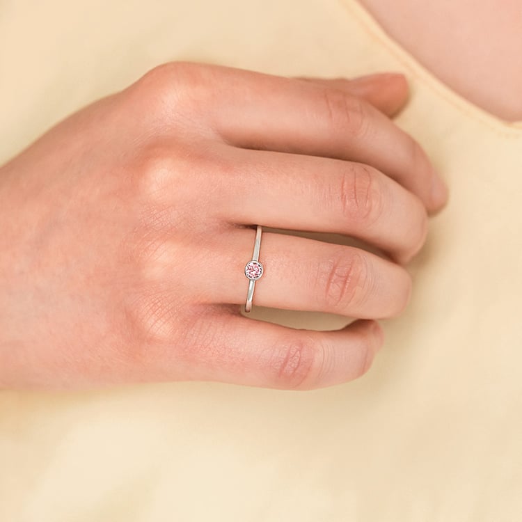 Goldener minimalistischer Ring mit Morganit Emilien 156598