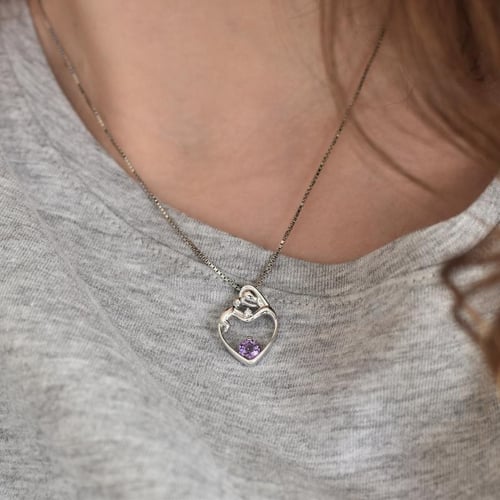 Silberner Anhänger Mutter und Kind mit Amethyst und Diamant Ella