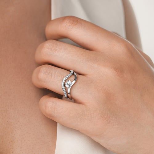 Romantisches Verlobungs-Set mit Lab Grown Diamantringen Thea