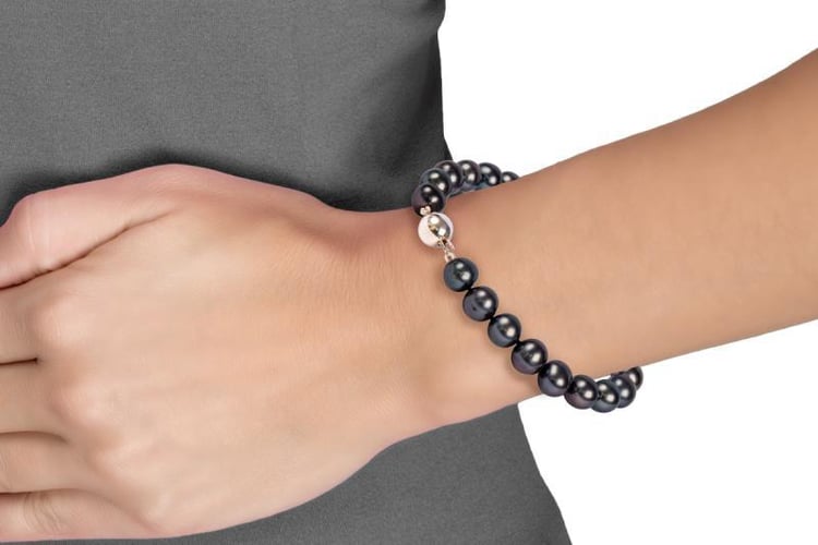 Goldenes Armband mit schwarzen Perlen Idris 7790