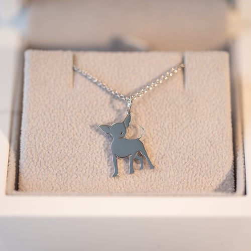 Anhänger in Form eines Hundes mit Gravur Chihuahua