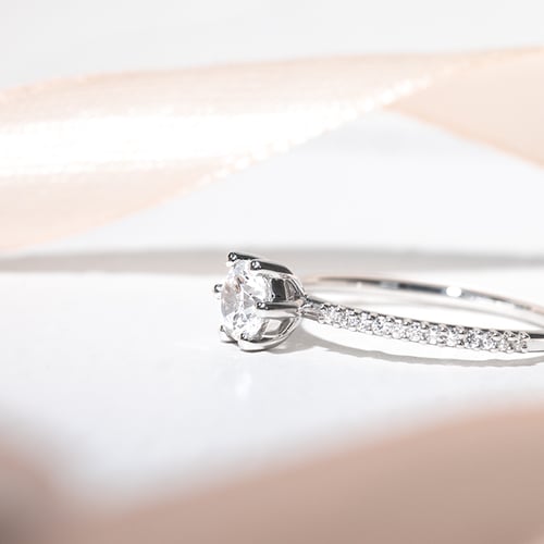 Verlobungsring mit Lab Grown Diamanten Cynthia