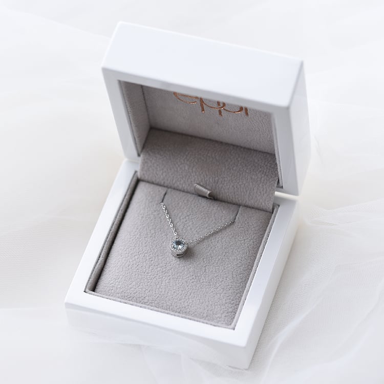 Halo-Anhänger mit Aquamarin und Diamanten Vicky 60996