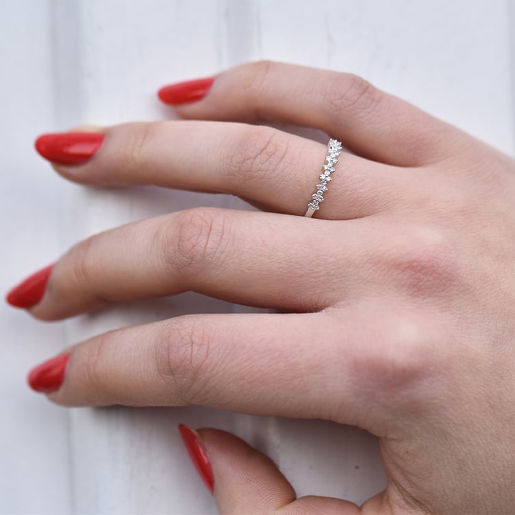 Romantischer Eternity Ring mit Moissaniten Betsy 133545