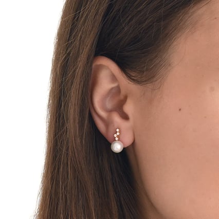 Ohrringe mit Diamanten und weißen Perlen Nayonika