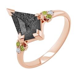 Außergewöhnlicher Ring mit dendritischem Quarz und Olivin Kettil