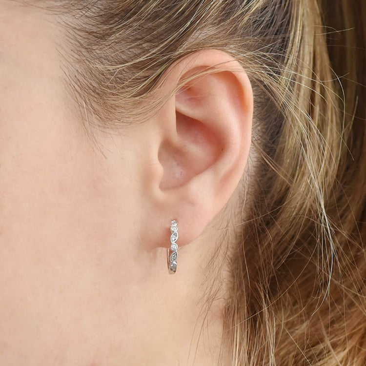 Silberne Ohrreifen mit Lab Grown Diamanten Veeti 104120