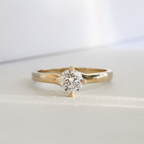 Verlobungsring mit Diamant Eleora
