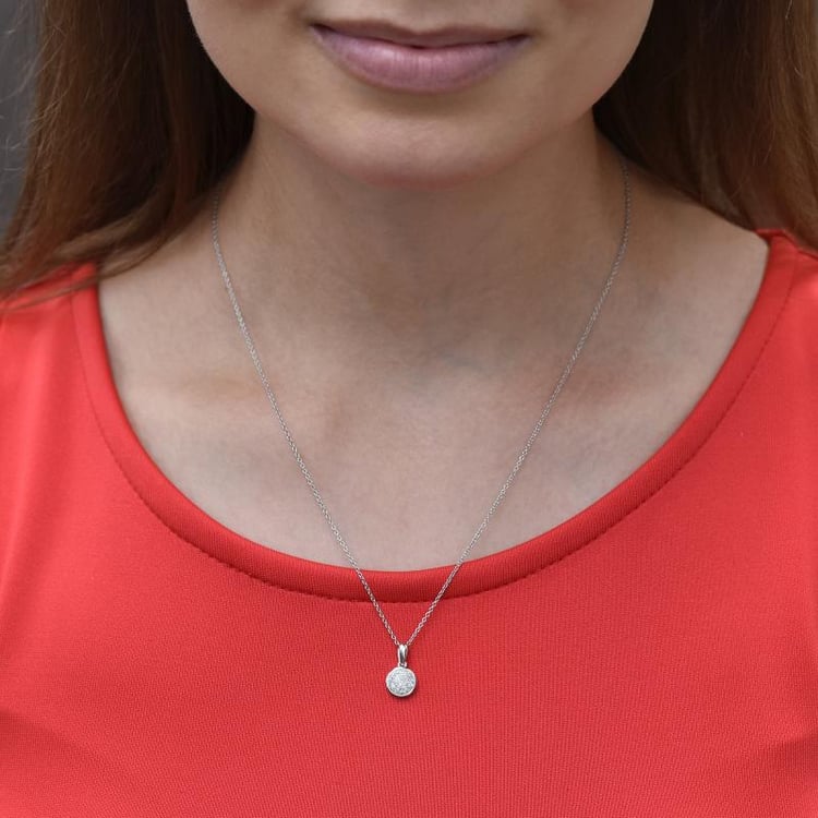 Goldene Halskette mit Diamanten 45000