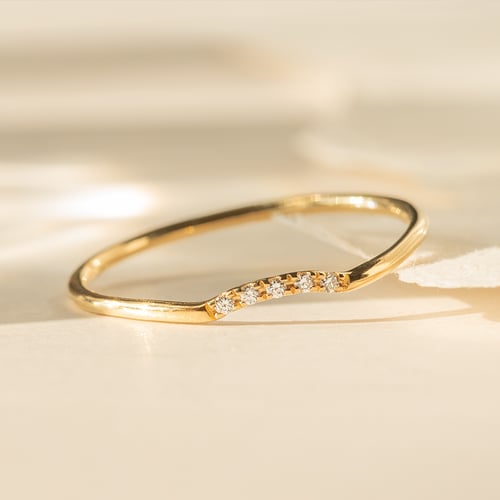 Ring in leichter V-Form mit Lab Grown Diamanten Cole