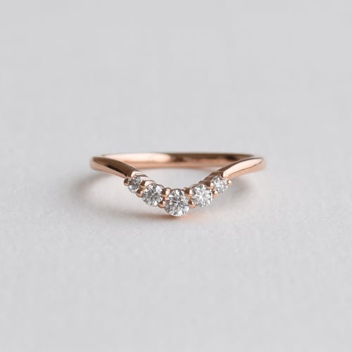 Set von Ringen aus Gold mit Labradorit und Moissaniten Bechet