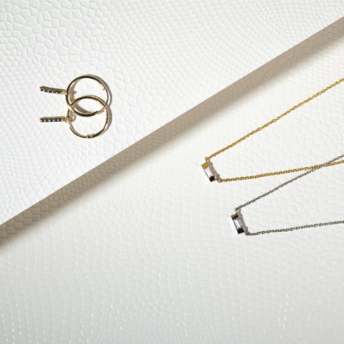 Halskette aus Gold mit weißem Saphir mit Baguette-Form Sharly