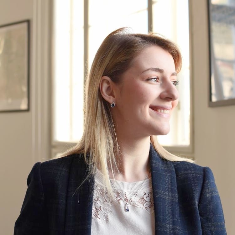 Silberohrringe mit blauen Saphiren und Zirkonia Edily 106833