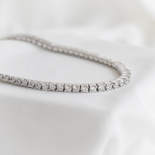 Elegantes silbernes Armband mit Zirkonia Terrell