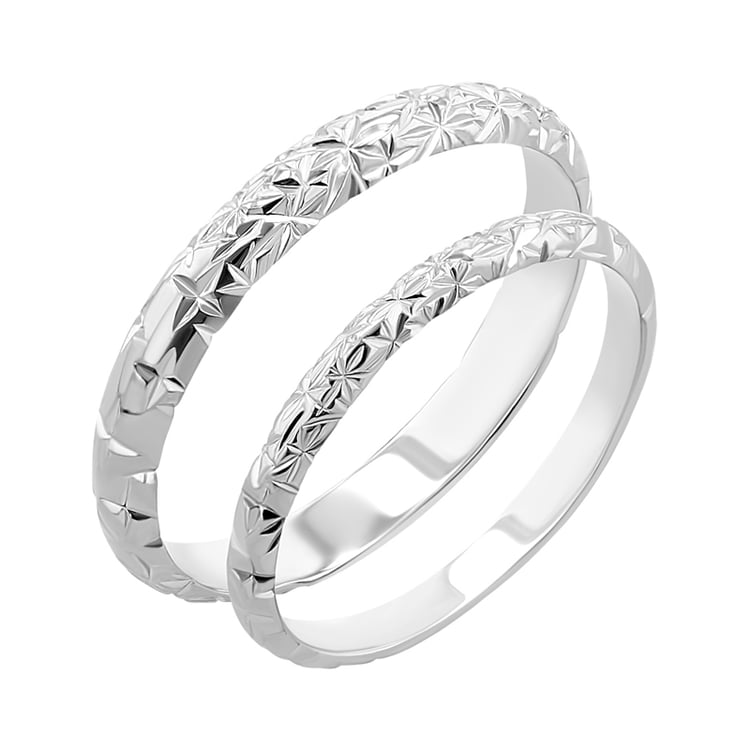 Eheringe aus Platin mit Sternen von Hand graviert Alix