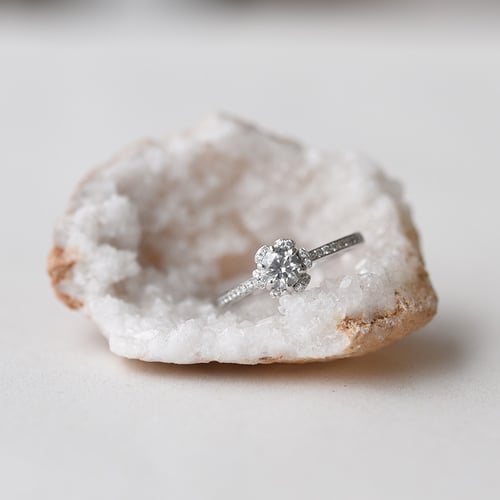 Verlobungsring mit Diamantblume Katalin