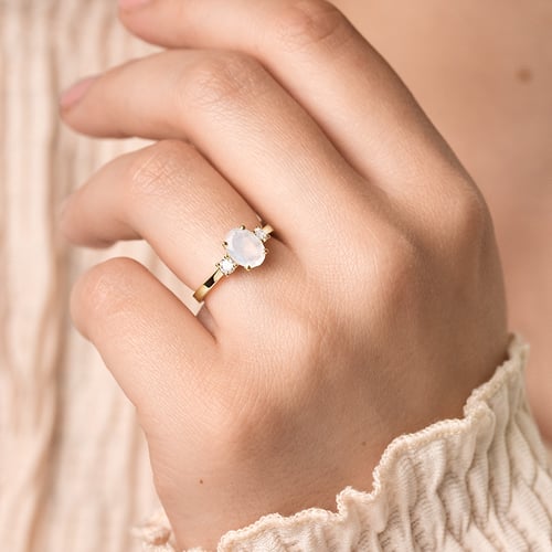 Goldring mit Mondstein und Moissanit Letty