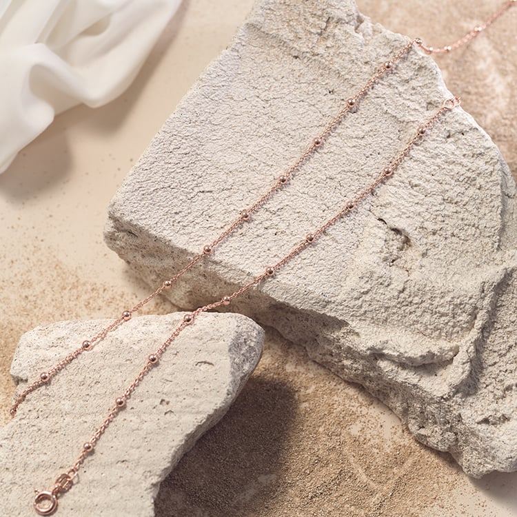 Silberne Kette mit Kugeln 45 cm 124446