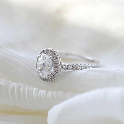 Eleganter Verlobungsring mit Moissanit Jody