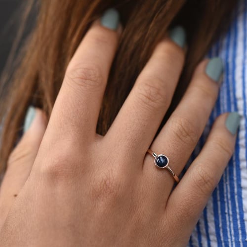 Goldring mit Sternsaphir Stowy