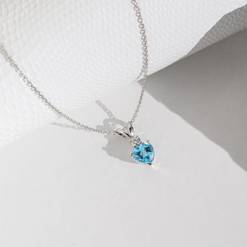 Goldanhänger mit Topas und Diamanten Dorevie