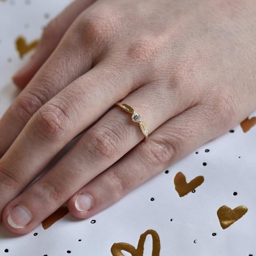 Verlobungsring mit Diamant Amrusha