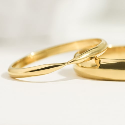 Schlichte goldene Eheringe mit verengtem Umfang Aeneas