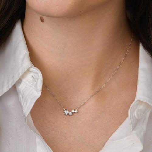 Moderne Goldene Halskette mit Diamanten Viola