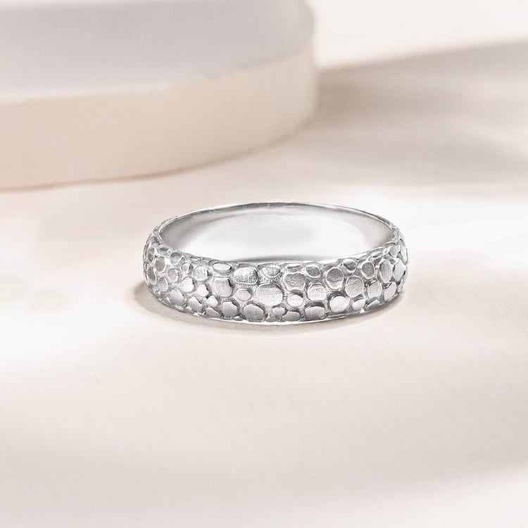 Goldene Eheringe mit atypischer Oberfläche Cali 155643