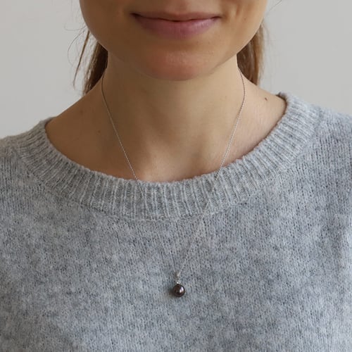 Anhänger mit schwarzer Perle und Diamanten Mananya