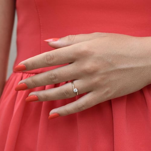 Verlobungsring mit Moissanit Yadu