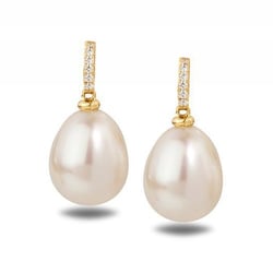 Goldene Perlenohrringe mit Diamanten Manisha