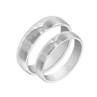 Goldene Eheringe mit Diamant Arif