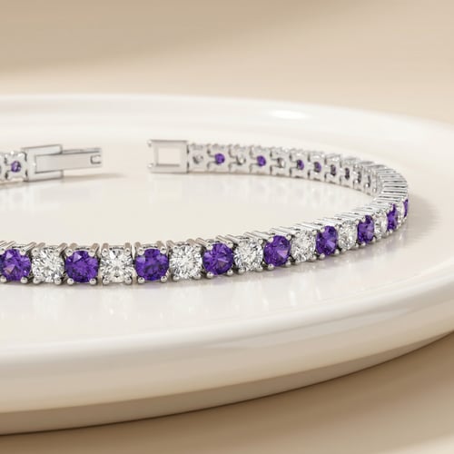 Elegantes silbernes Armband mit Amethysten und Zirkonia Layla