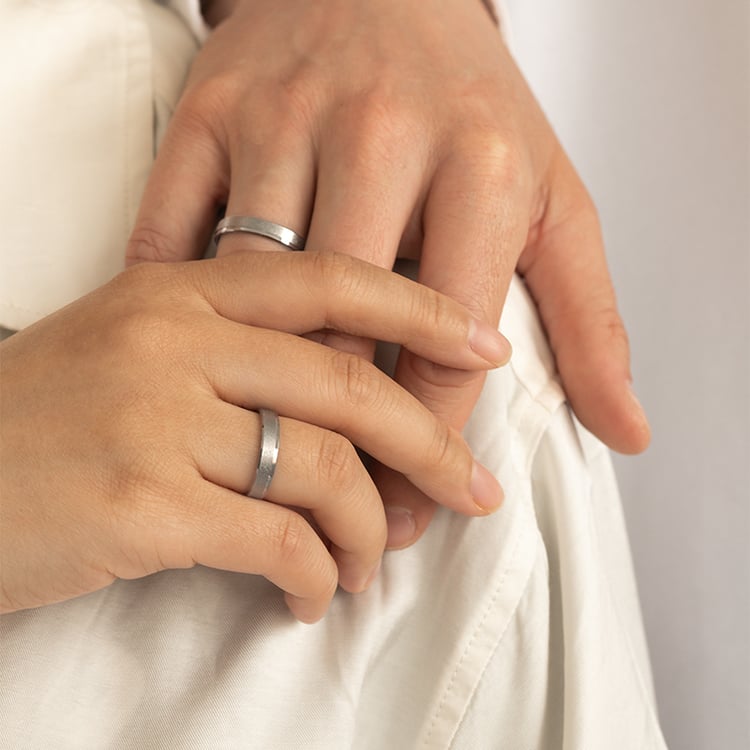 Eheringe aus mattem Gold mit glänzenden Rändern Kalea 121799