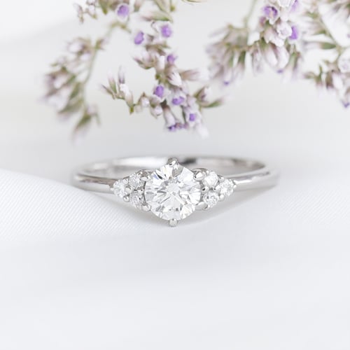 Verlobungsring mit Diamanten Tanjel