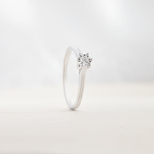 Goldener Solitärring mit Diamant Nuria