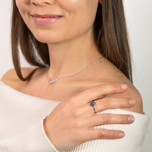 Ovaler Ring mit der Gravur der Rose aus dem Kleinen Prinz