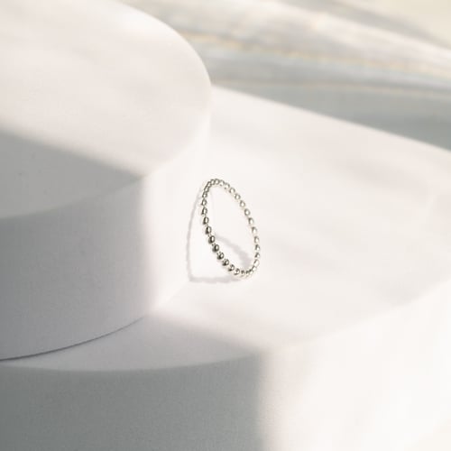 Minimalistischer Ring aus Kugeln Leilani