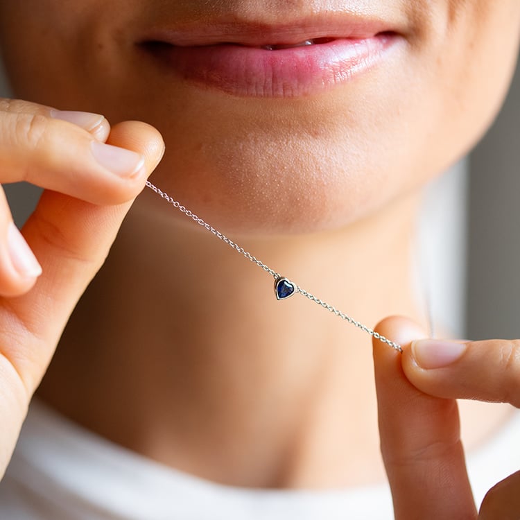 Halskette mit Saphir in Herzform Davila 145749