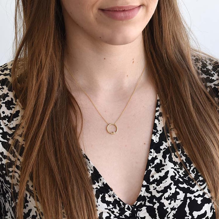 Goldene Karma-Kette mit einem Diamanten Betuel 82268