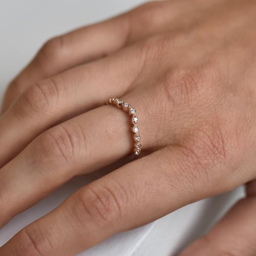 Goldener Memoire Ring mit Diamanten Lorava