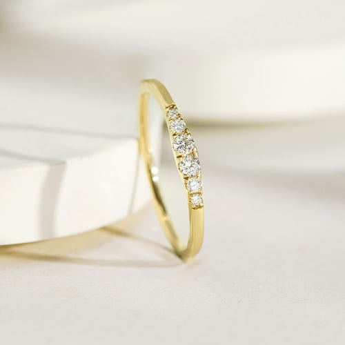 Minimalistischer Ring aus Silber mit Diamanten Ingvar