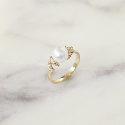 Goldring mit Perle und Diamanten Geeta