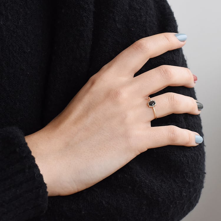 Verlobungsring mit schwarzem Marquise Diamanten Mya 91094