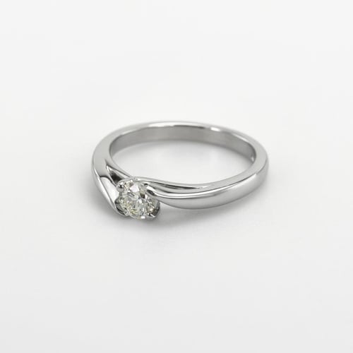 Verlobungsring mit Diamant Saky