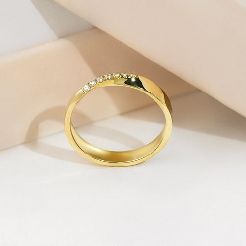 Raffinierter Ring mit Diamanten Lasha