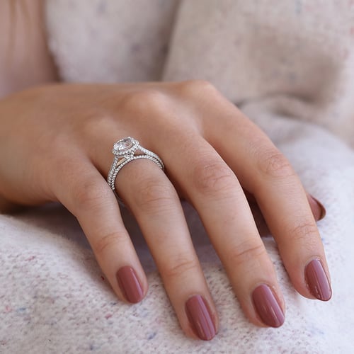 Diamanten Verlobungsring im Halostil Leimoni
