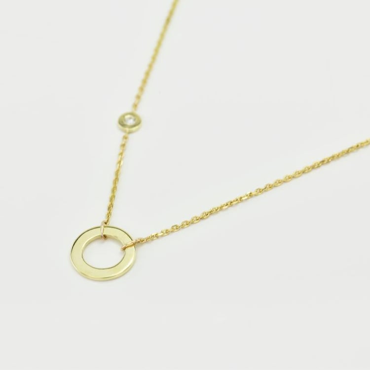 Silberkette mit einem Kreis und einem Diamanten Emelda 103780