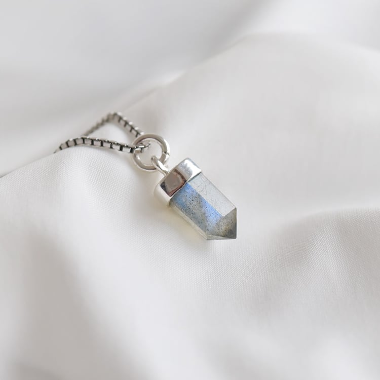 Silberner Anhänger mit Labradorit Eirik 90321